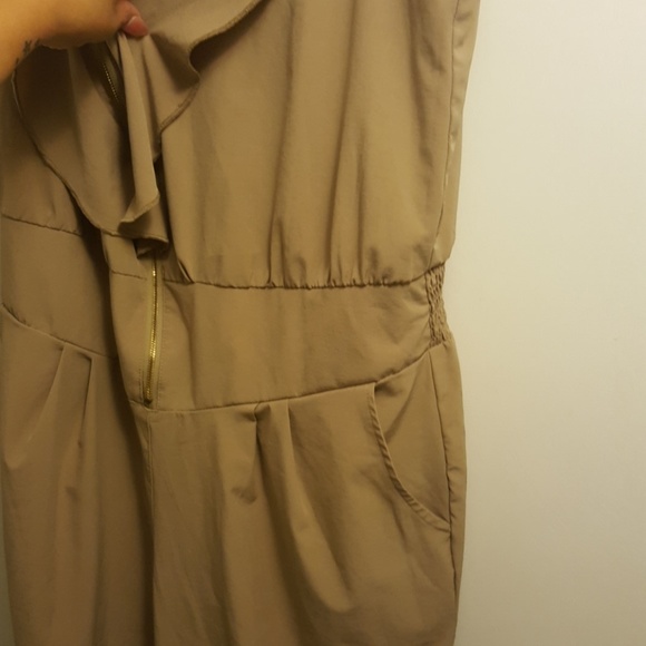 Cropped Jumpsuit with zipper & fringe details - Picture 3 of 5